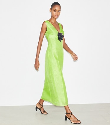 READY-TO-WEAR