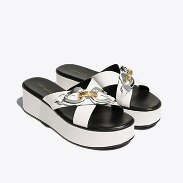 FLIP FLOPS