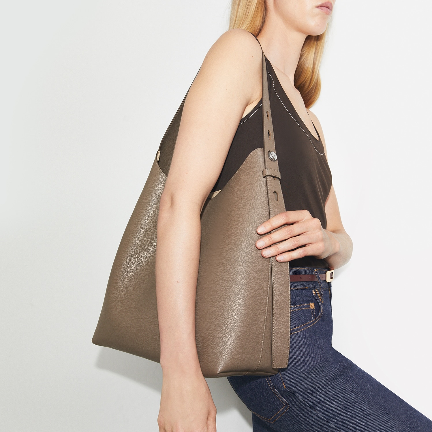 現行新作✨ トリーバーチ ロミー ホーボーバッグ ワンショルダー ロミー ホーボーバッグ: レディース ホーボーバッグ | Tory Burch JP