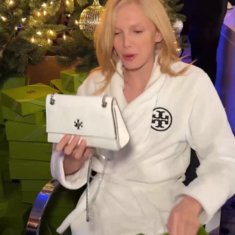 2025 ギフトガイド｜デザイナーズバッグ、財布、アクセサリー | トリー