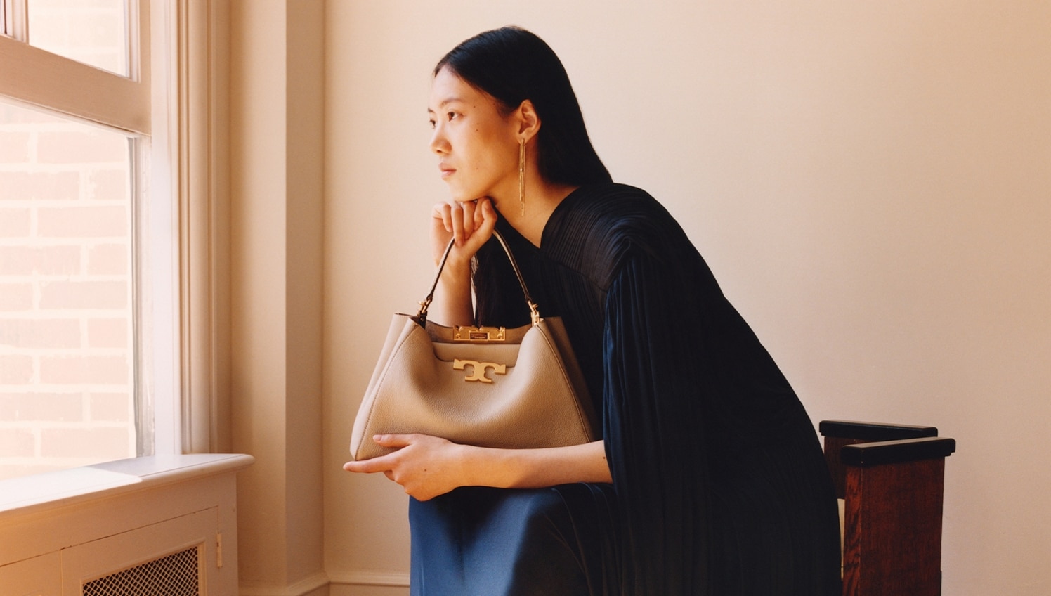 Shop the Eleanor Shoulder Bag