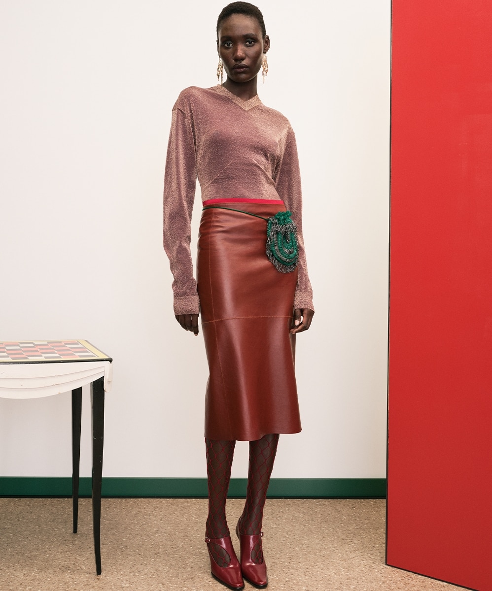 レッド スカートを見る