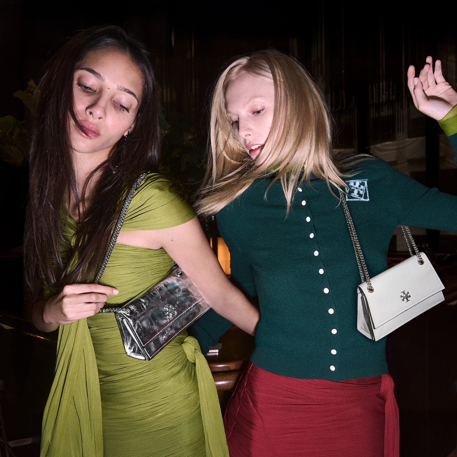 Découvrir le sac Kira à fermoir tourniquet