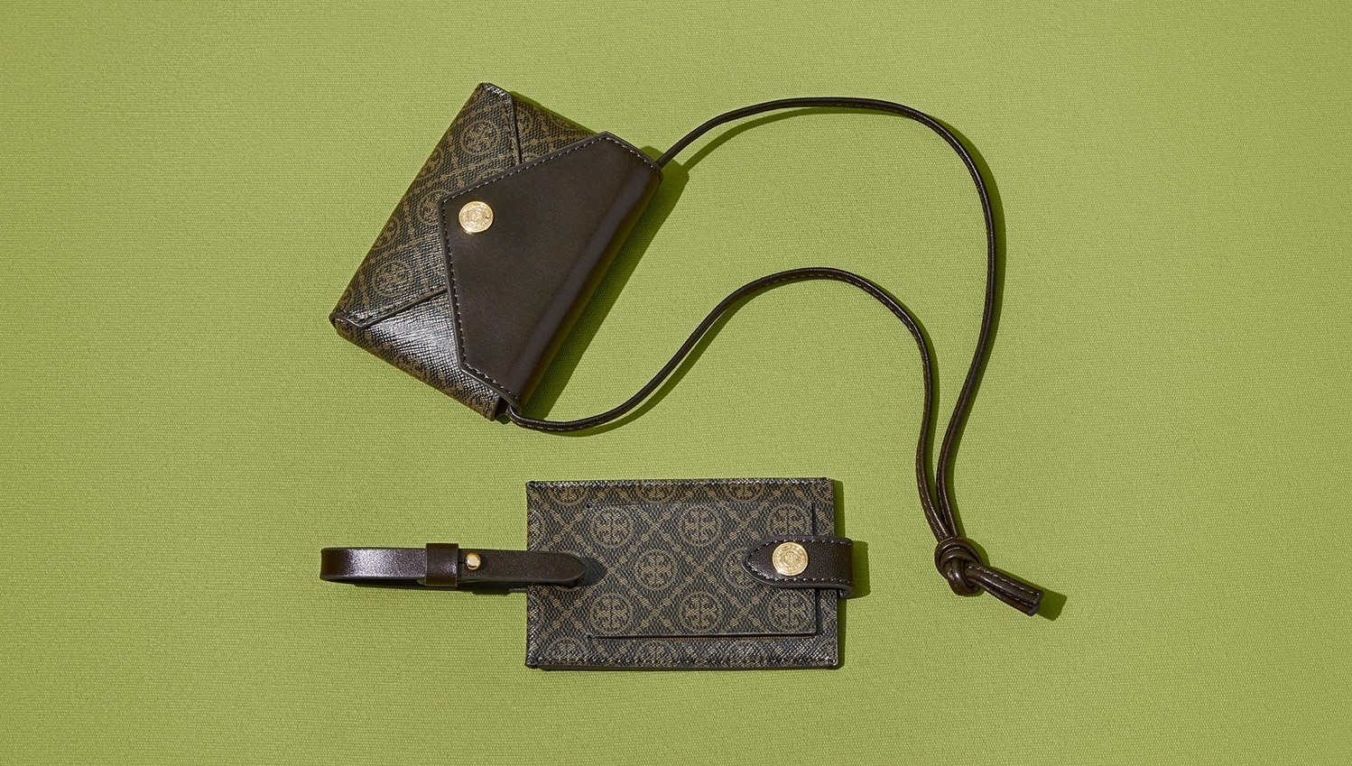 Shop the Luggage Tag