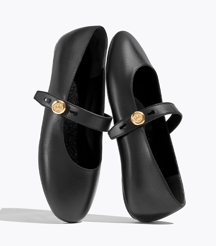 黒　フラットシューズ