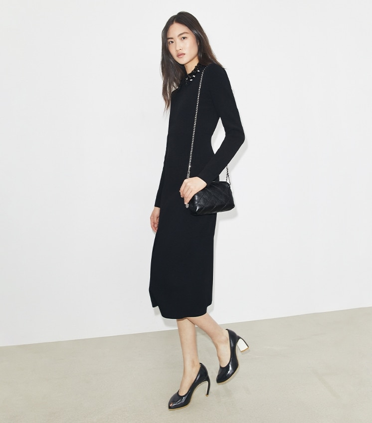 ウエア　黒ワンピース