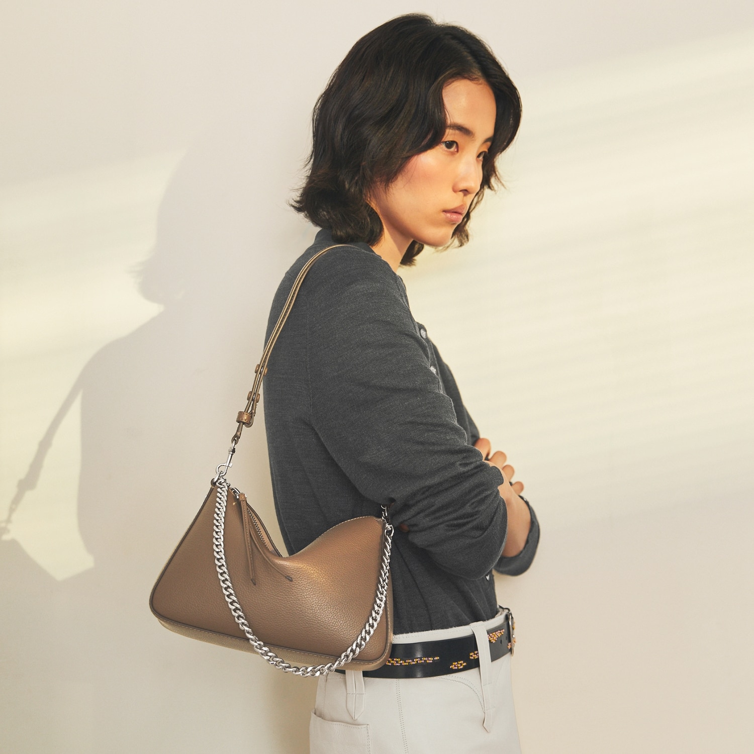 ペリー ショルダーバッグを見る