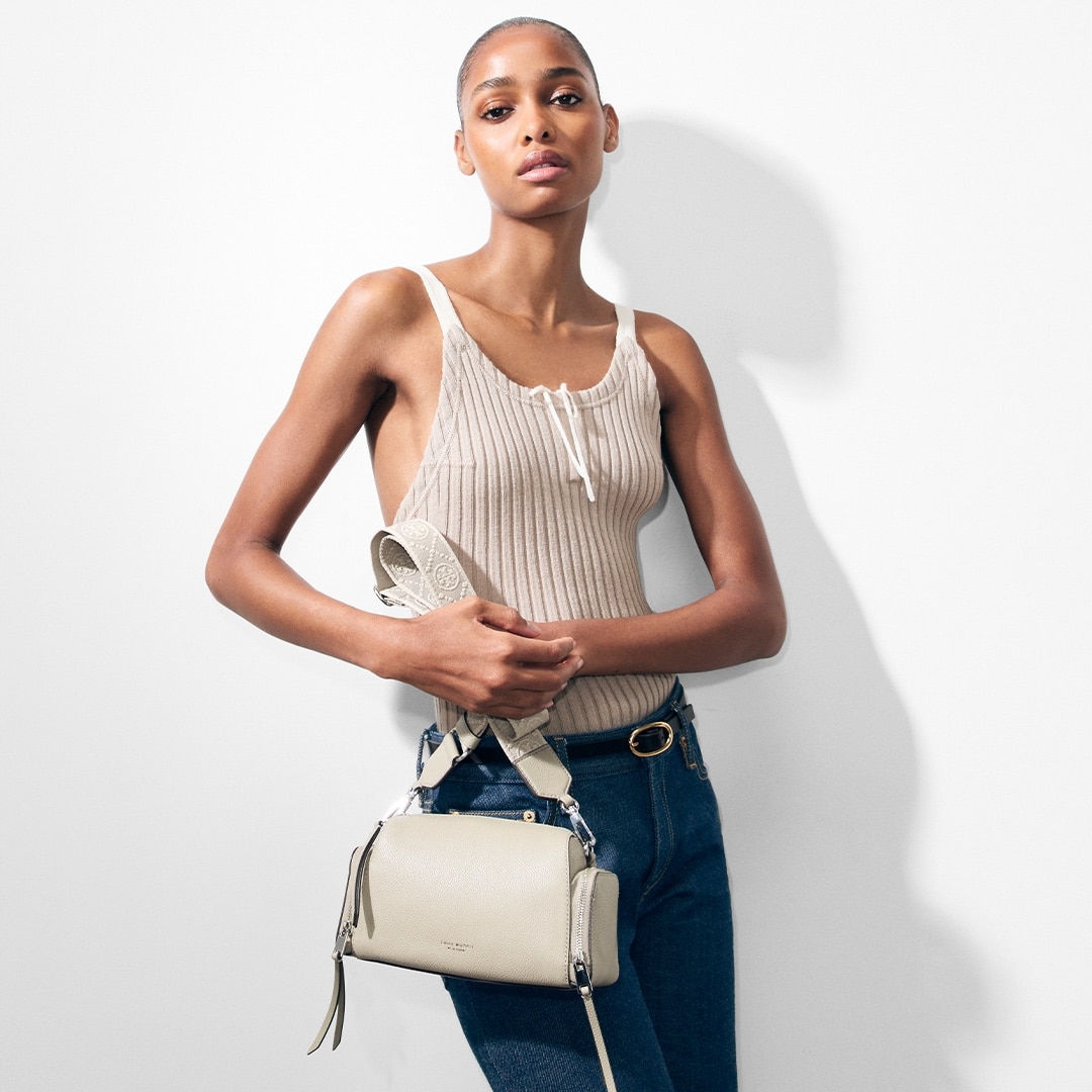 ペリー ボイジャーバッグ: レディース クロスボディバッグ | Tory Burch JP