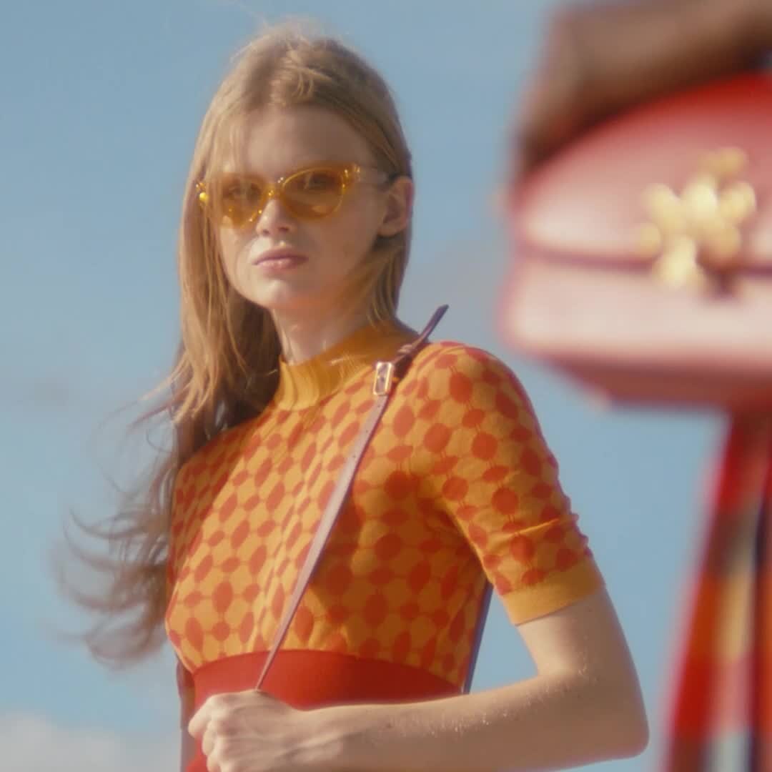 SPF22_CAMPAIGN_VIDEO_5_SEC_CAPSULE_12_HANDBAG_MOB_1080x1080