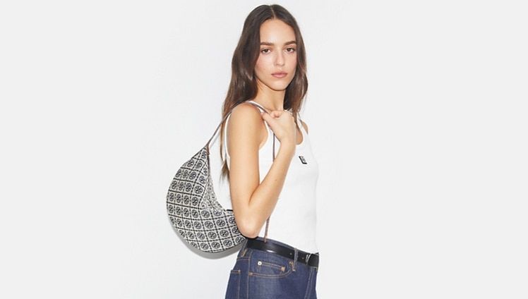 Découvrir le sac en jacquard tissé T Monogram