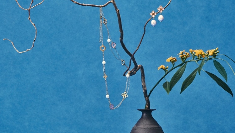 DELICATE JEWELRY