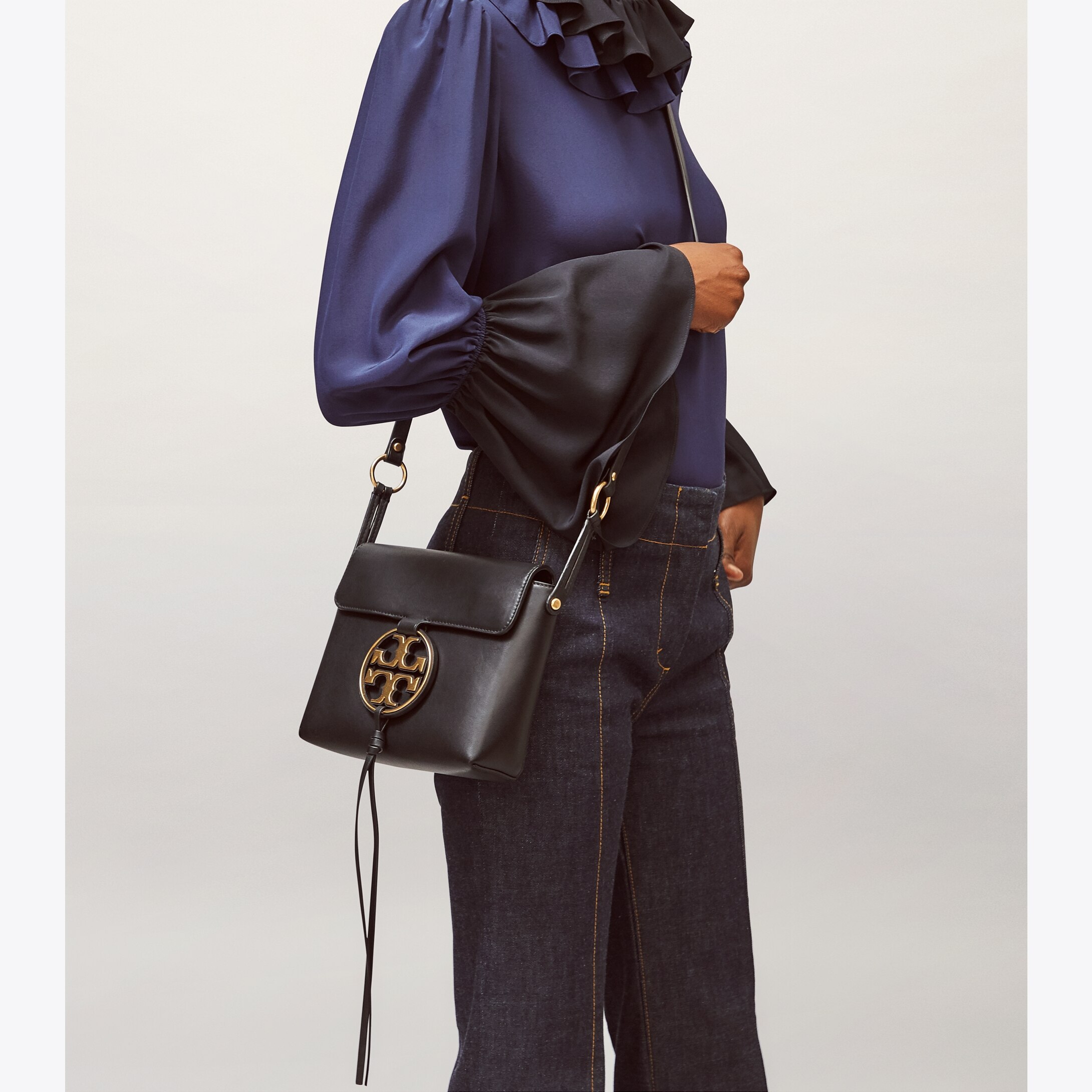 tory burch miller metal logo crossbody