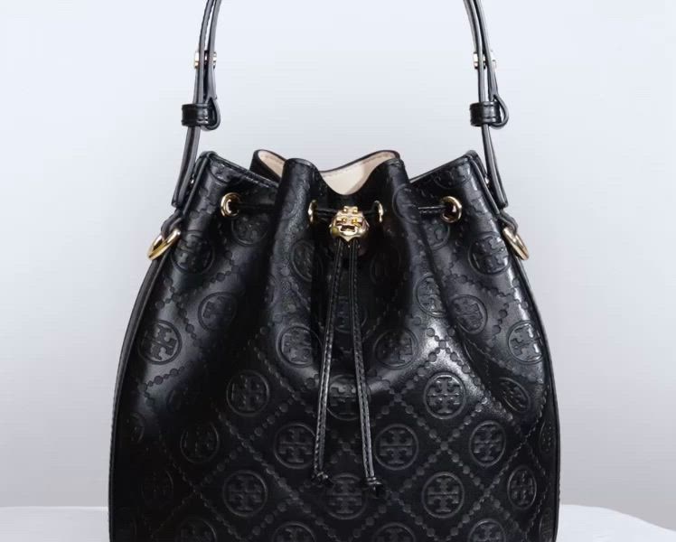 ☆韓国の人気【Tory Burch】☆モノグラムバケットバッグ☆ Tモノグラム レザー ミニ バケットバッグ: レディース クロス