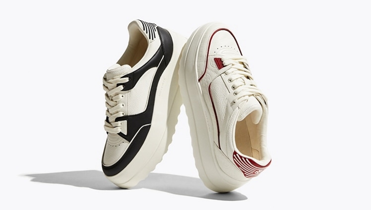 STAGE SNEAKER