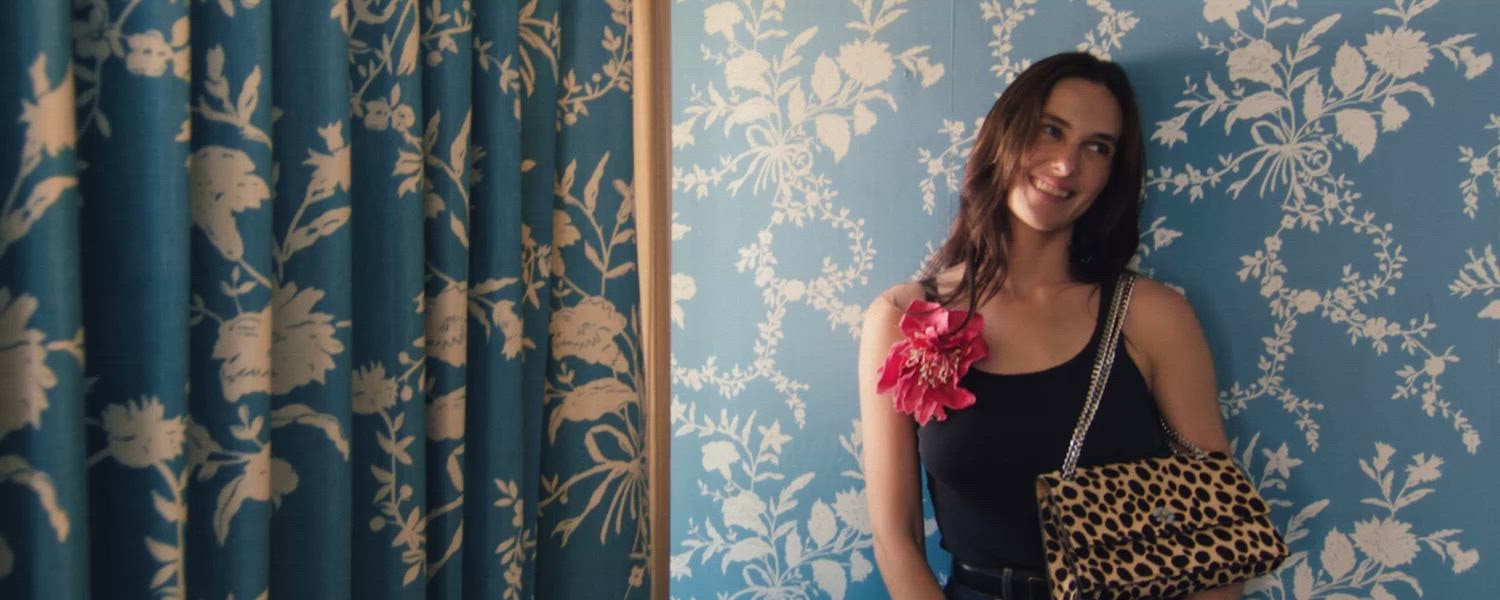 TB_SPF25_CAMPAIGN_VIDEO_6SEC_KIRA_TURNLOCK_HAIRCALF_DSK_1500x600-3