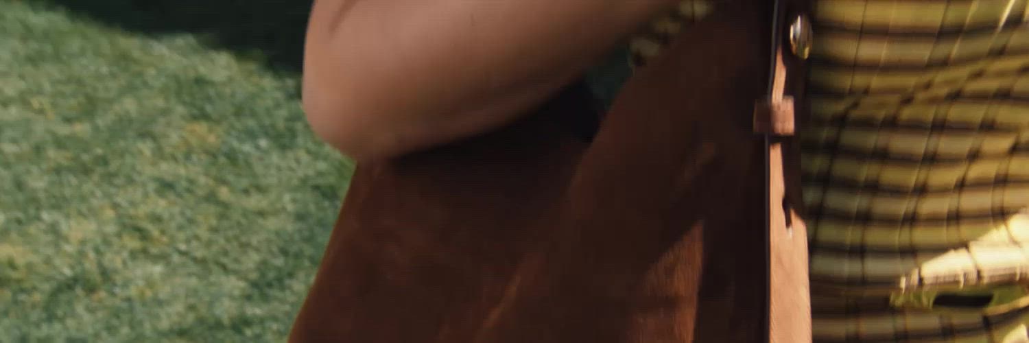 TB_SPF25_CAMPAIGN_VIDEO_6SEC_ROMY_HOBO_HED_DSK_1500x500