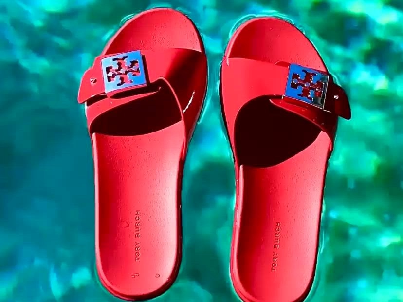 TB_SPF25_ESLS_VIDEO_BUCKLE_SLIDE_46_2_MOB_828x620