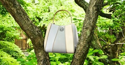 美品TORY BURCH トリーバーチジャケット　定価30万 TORY BURCH トリーバーチ Perry ペリー TRIPLE COMPARTMENT SMALL TOTE