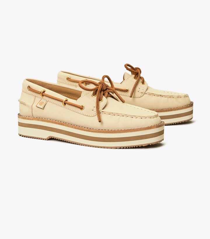 tory burch boat shoes