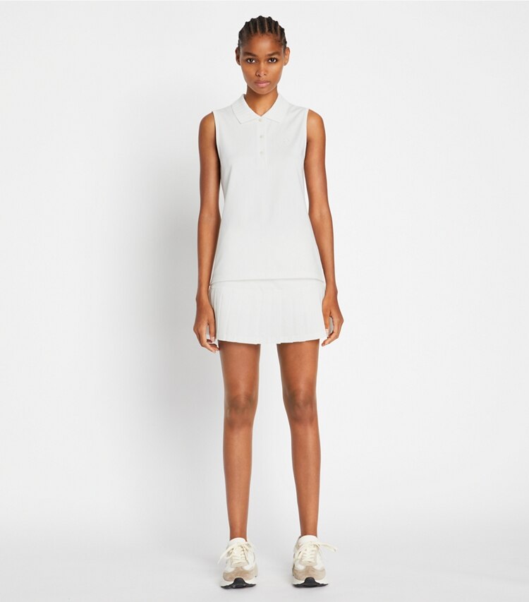 Tory Sport designer oberteile Ärmelloses Performance-Poloshirt aus Piqué mit Plisseekragen in Snow White / Snow White modell von vorn