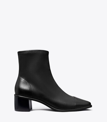 Tory Burch designer ブーティ キャップトゥ ヒール アンクルブーツ dans PERFECT BLACK / PERFECT BLACK de côté