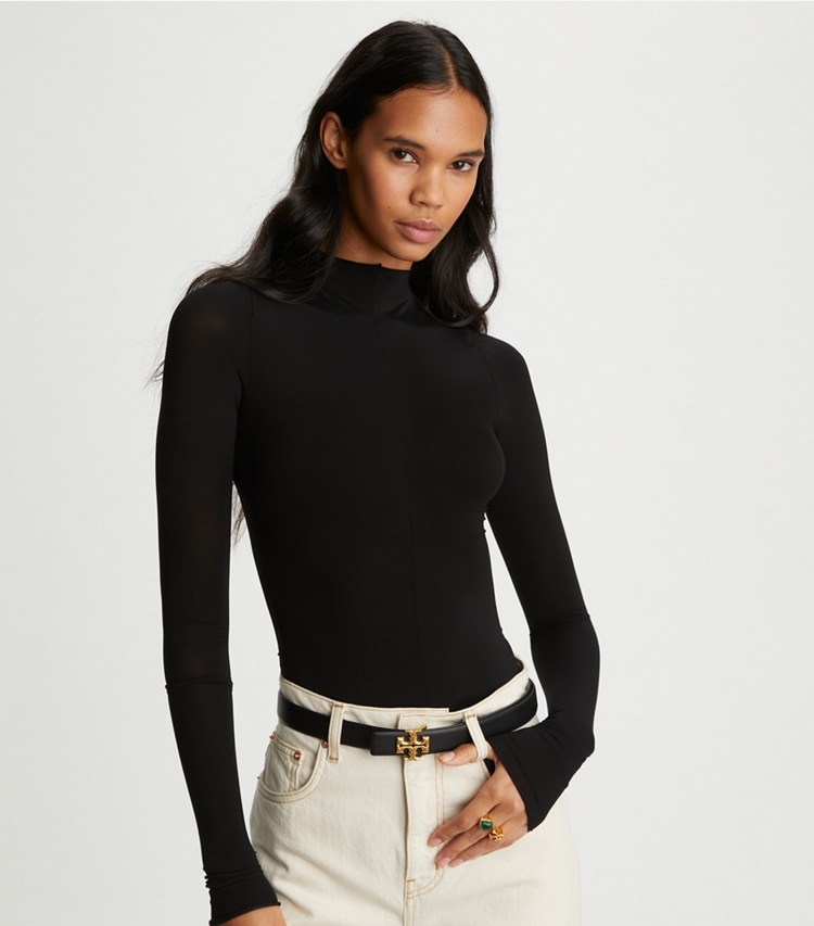 Tory Burch designer belts 1" Kira Belt in Black / Gold accessory on model