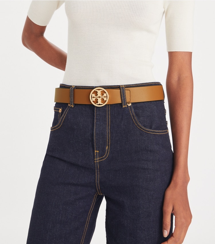 Tory Burch designer belts 1.5" Miller Reversible Belt in Earthy Cane / KOBICHA / Gold accessory on model