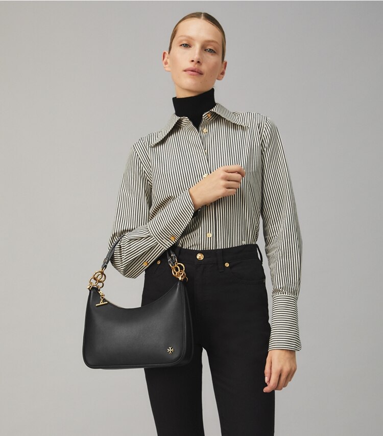 Tory Burch designer schultertaschen 151 Mercer Crescent Bag in Black accessory on model