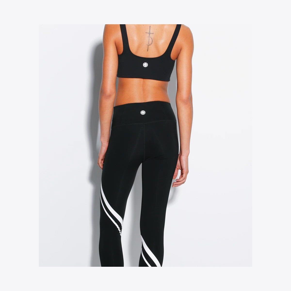 SCULPT COMPRESSION DIAGONAL CHEVRON LEGGING - thumbnail 4