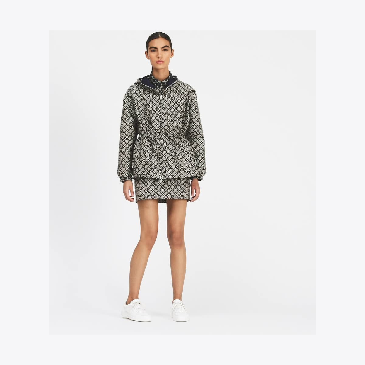 T MONOGRAM JACQUARD ANORAK - thumbnail 4