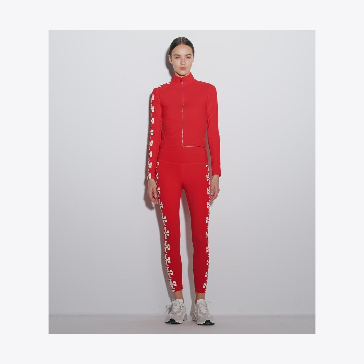 TORY BURCH キャンハスシャケット 1675520 255 Nylon Logo Zip Top: Women's Designer Tops | Tory Burch