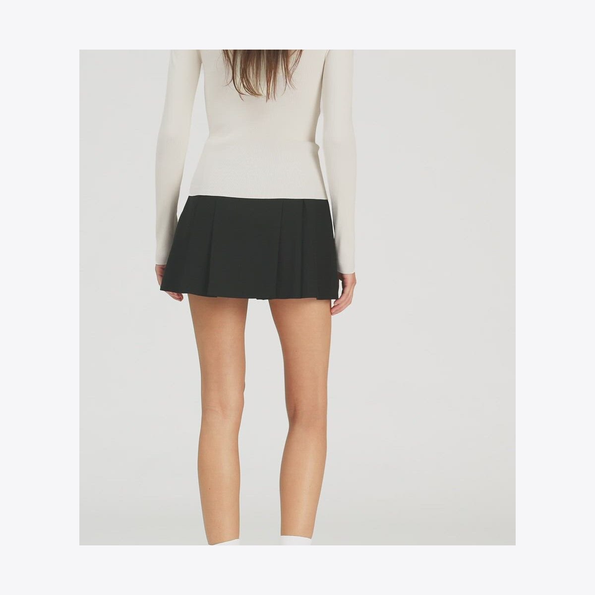 TORY BURCH ホワイト ハイネック半袖ニット TORY BURCH ホワイト ハイネック半袖ニット