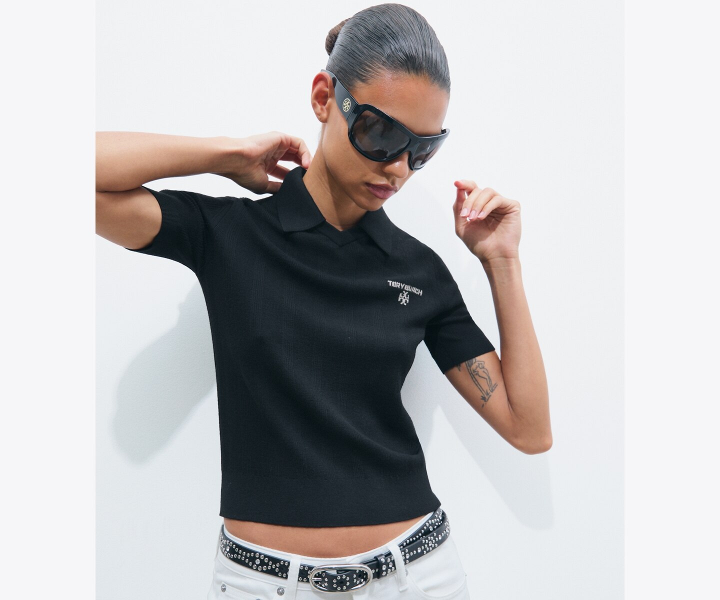 Женское поло Tory Burch Simone Wool Polo, цвет: Чёрный / Бежевый меланжевый — фото 2
