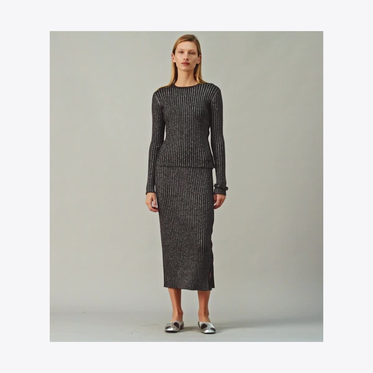 【関税&送料込】Tory Burch Gonna Midi In Seta Lurex Stripe Knit Skirt: Women's Designer Bottoms | Tory Burch
