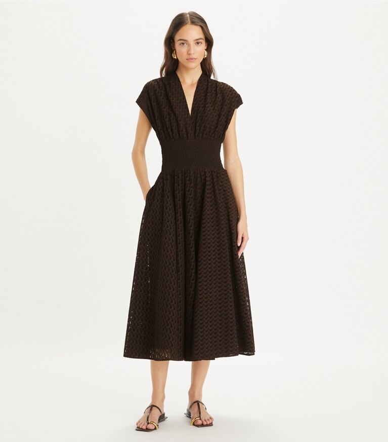 Tory Burch designer abiti Abito in cotone ricamato in Dark Cacao parte anteriore su modella