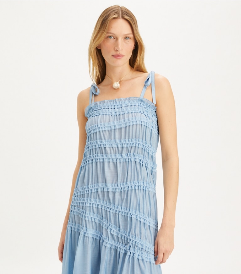 Tory Burch designer copricostume Abito in viscosa a punto smock con spalline sottili in Light Blue Sky front