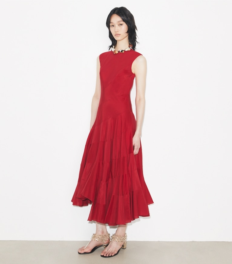 Tory Burch designer abiti Abito svasato in cotone e seta in Toucan Red parte anteriore su modella