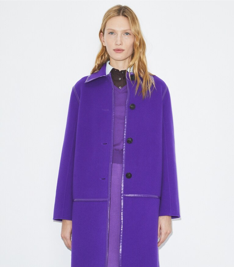 Tory Burch diseñador abrigos Abrigo de lana en Purple Aster detalle en modelo