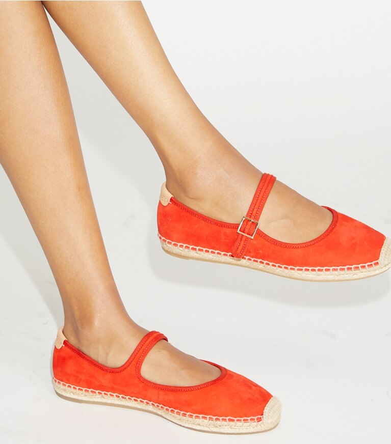 Tory Burch diseñador alpargatas Alpargatas Mary Jane en BLAZING RED / BLAZING RED / NATURAL adicional en modelo