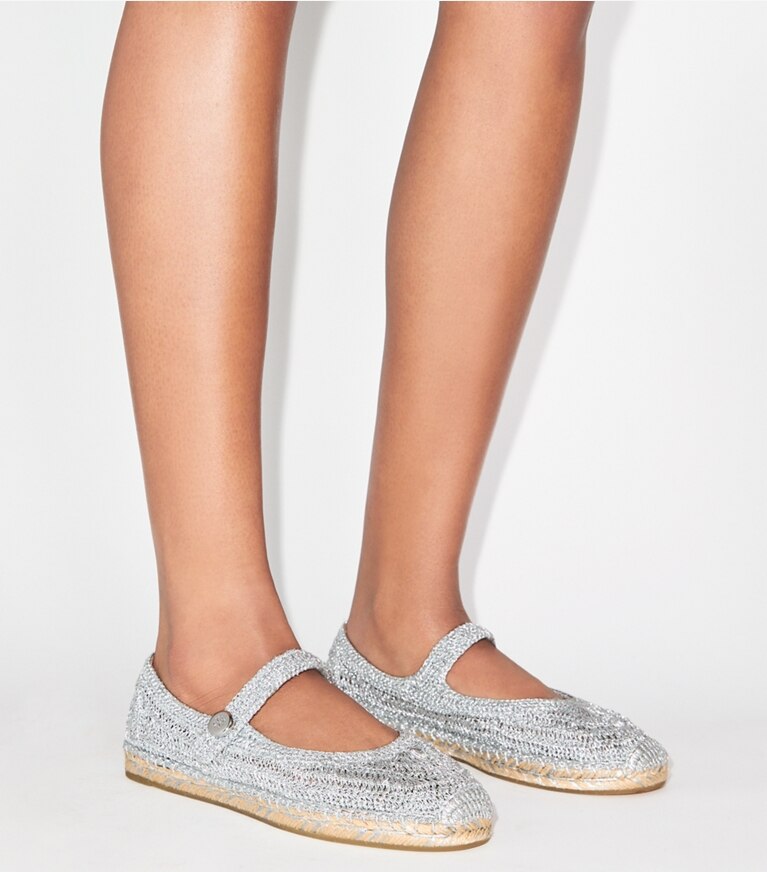Tory Burch diseñador alpargatas Alpargatas Mary Jane Romy en SILVER accesorio en modelo