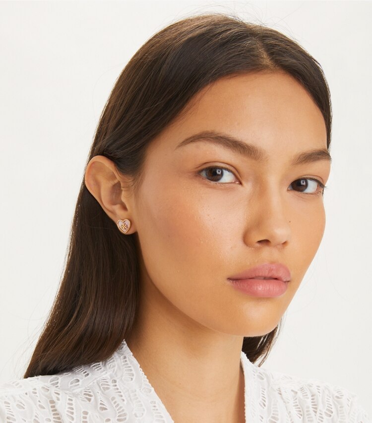 Tory Burch diseñador aretes Aros de botón Forget Me Not Heart en Tory Gold / Mother of Pearl accesorio en modelo