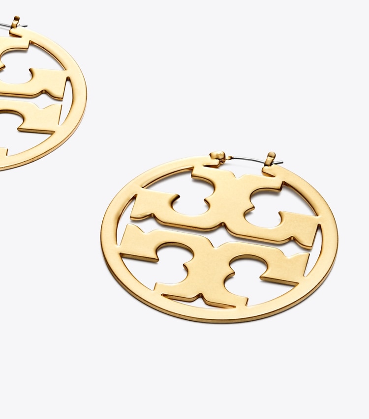 Tory Burch diseñador aretes Aros tipo argolla Icon en Tory Gold detalle