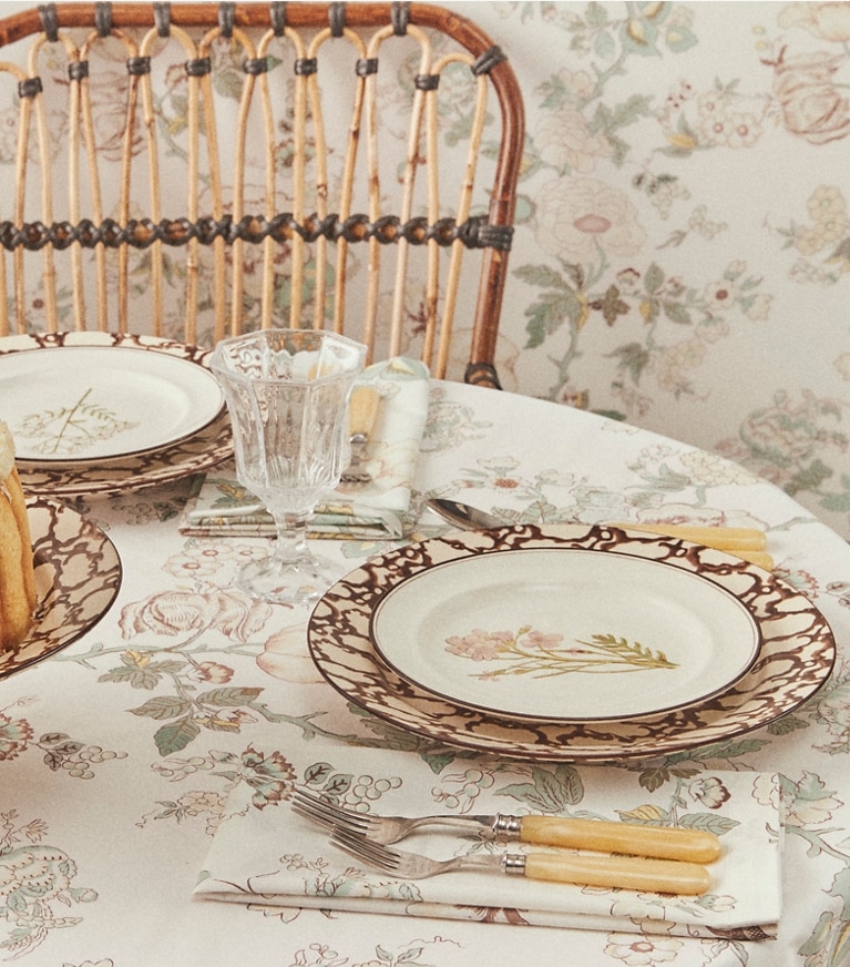 Tory Burch designer vaisselle Assiettes à salade, motif fleurs de lilas, lot de 4 dans White éditorial
