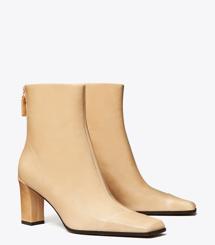 Tory Burch designer stiefeletten Asymmetrische Stiefelette mit Zehenkappe in SAND angle
