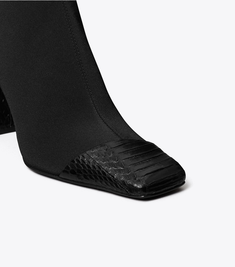 Tory Burch designer stiefeletten Asymmetrischer Stiefel mit Zehenkappe in PERFECT BLACK detail