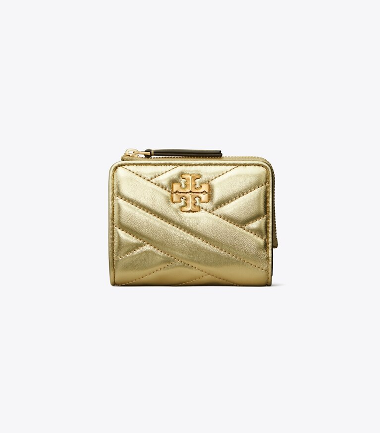 Tory Burch designer geldbörsen Aufklappbare Kira Geldbörse in Metallic mit Chevronmuster in GOLD angle