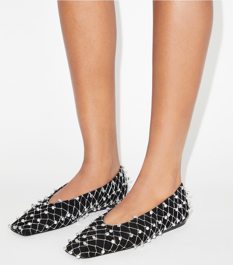 Tory Burch diseñador zapatos planos Bailarina Bell en PERFECT BLACK accesorio en modelo