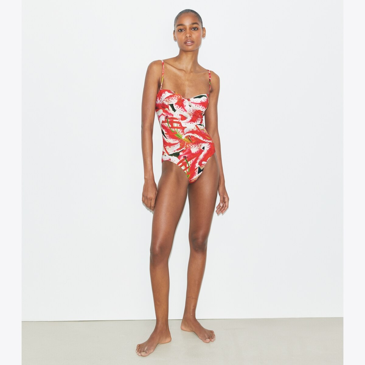 セール●フラワー柄●Tory Burch●水着 Printed Underwire Bikini Top: Women's Designer Two Pieces
