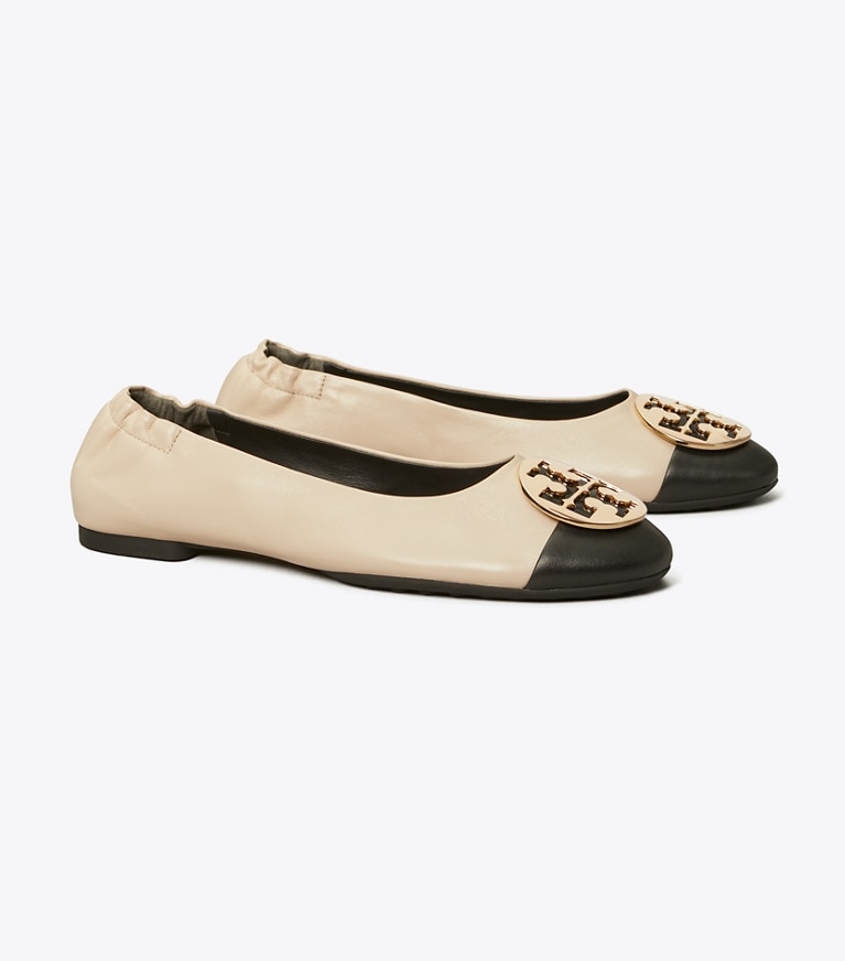 Tory Burch designer mocassini Ballerina Claire a punta in BLACK / NEW CREAM angle