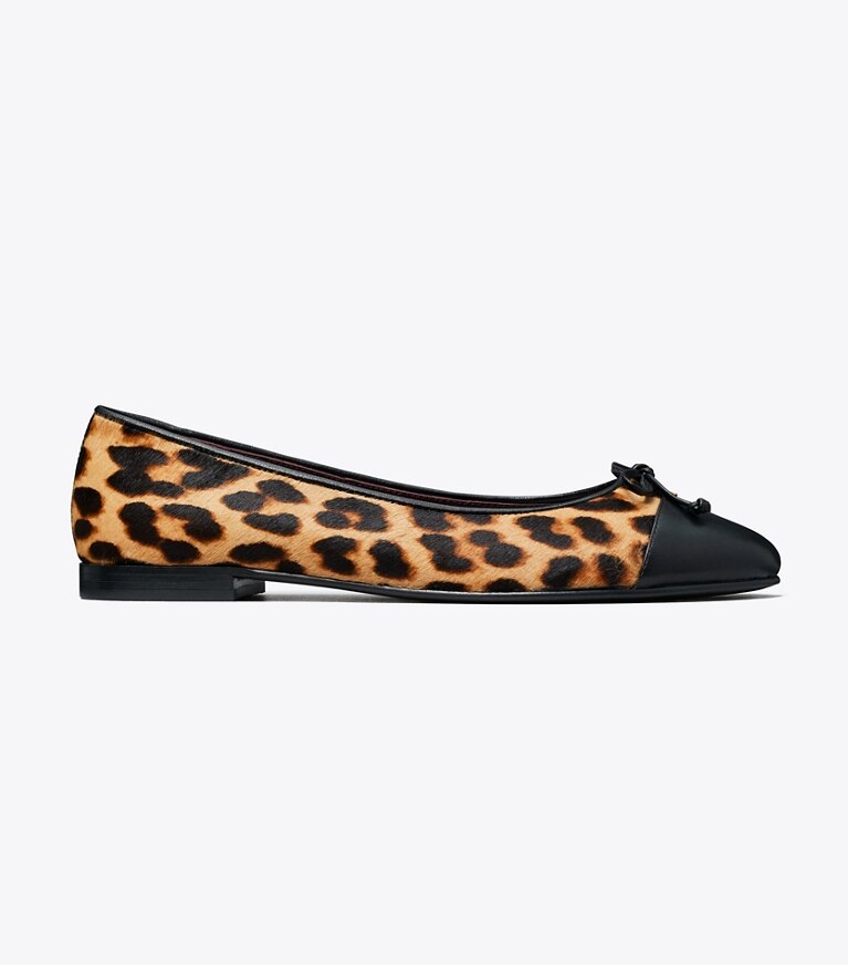 Tory Burch designer mocassini Ballerina con punta a contrasto in CLASSIC LEOPARD angle